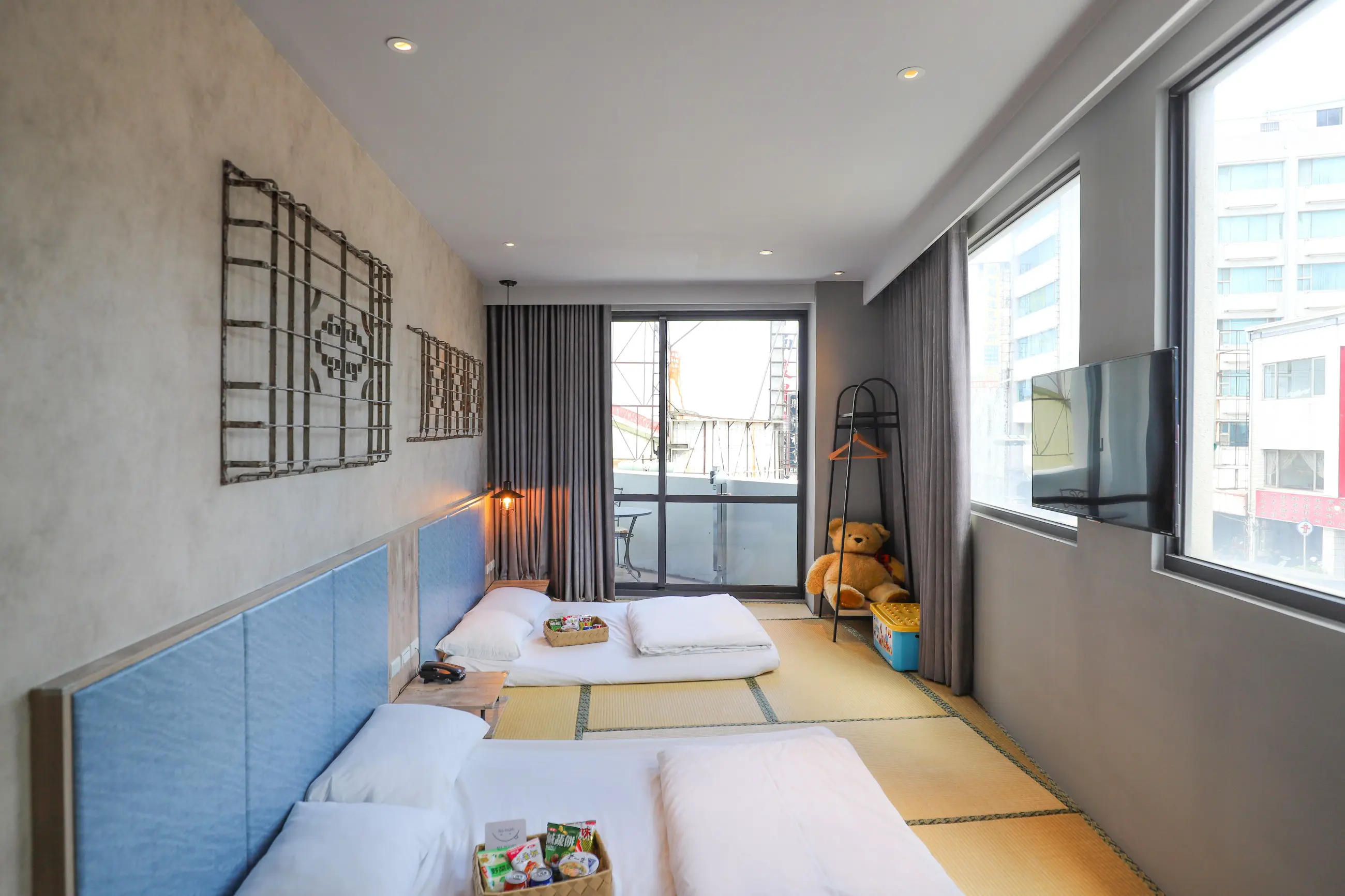 豪華四人房-附陽台